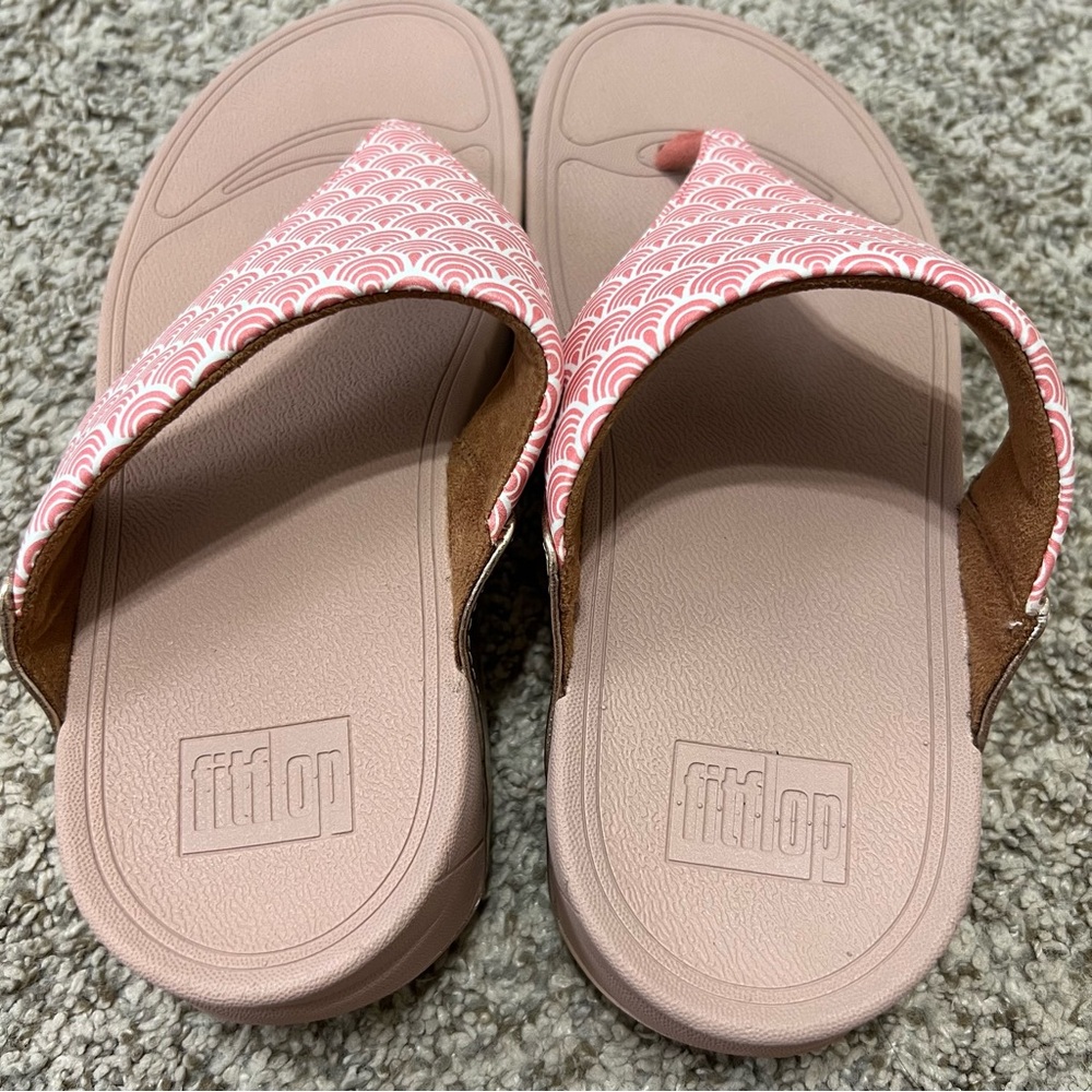 FitFlop Lulu Wave-Print Wedge Toe-Post Sandals in Soft Pink Size 7 - Picture 4 of 10